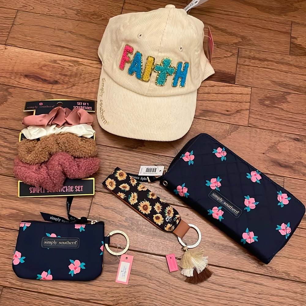 Brand new lot bundle Simply Southern wallet, change purse, scrunchies, lanyard